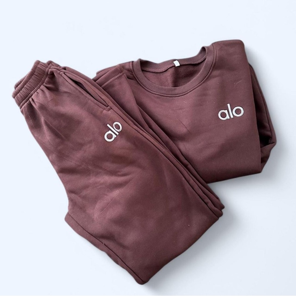Alo Brown Sweatshirt and Joggers Set